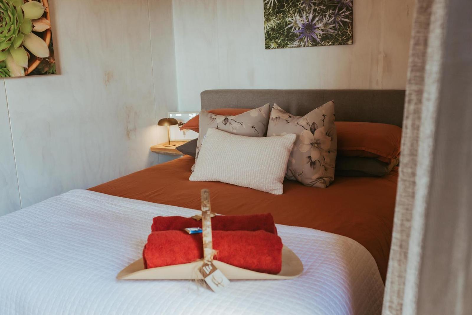 Golden Bay Glamping 호텔 타카카 외부 사진